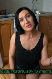 Hot Mommy – Jugando con mi Madrastra al JENGA