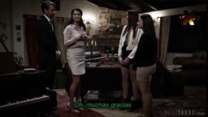 Gia Paige, Avi Love, Silvia Saige – Familia Moderna